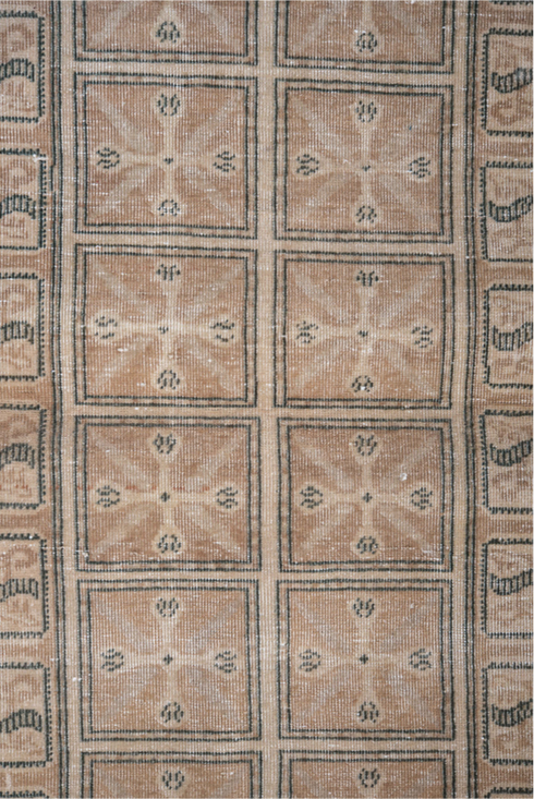 Antique Sivas Runner Rug (3' x 8')